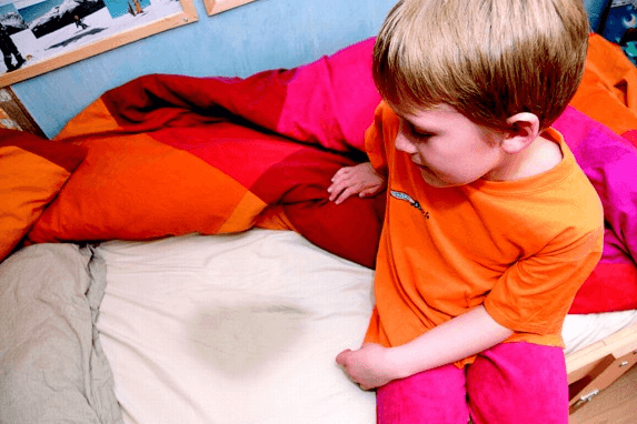 Детский энурез: корни проблемы 