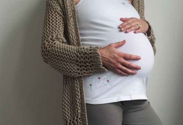 Боль в пупке при беременности: почему болит пупок во время беременности?| 