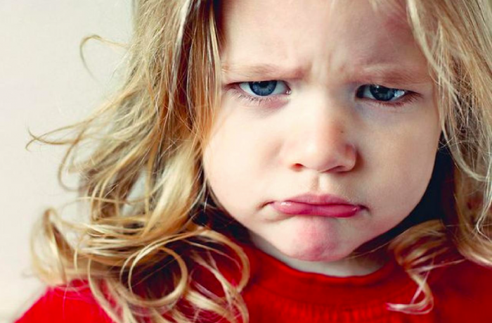 Плохое настроение ребёнка: как отучить малыша ныть| 