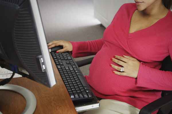 Работа для беременных: права, гарантии, законы 