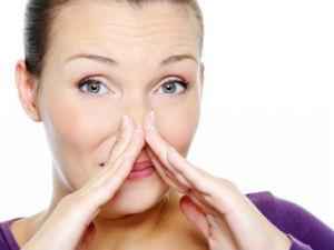 Неприятный запах из носа: причины, лечение зловонного запаха гноя у ребенка