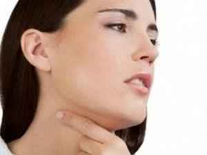 Дискомфорт в горле: причины и симптомы