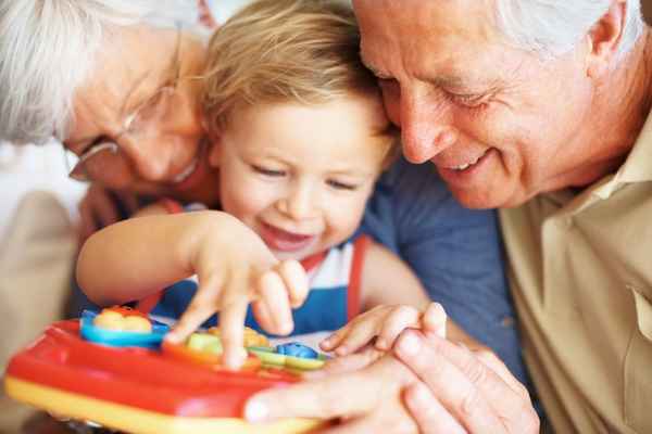 Дедушки и бабушки: сотрудничество или конкуренция