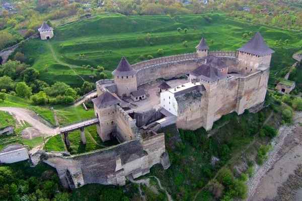 Хотинская крепость: история, описание, фото