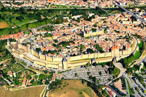 Крепость Каркасон во Франции: история, описание