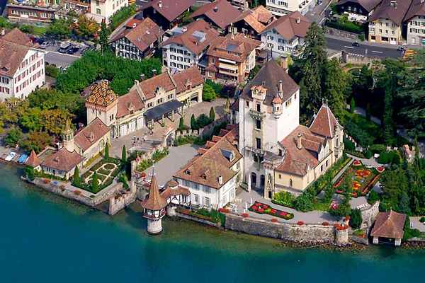 Замок Оберхофен в Швейцарии: история, описание