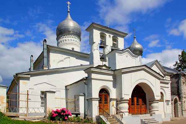 Церковь Варлаама Хутынского в Пскове: описание